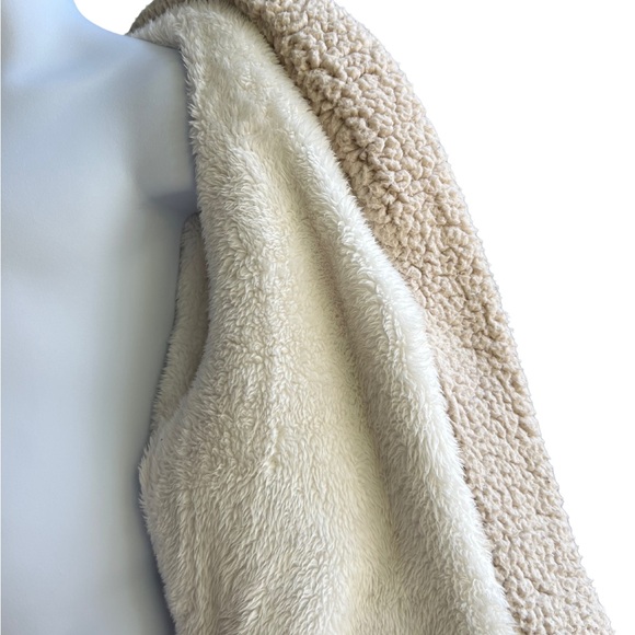 Cat and Jack Tan Hooded Warm Winter Jacket - Picture 3 of 5